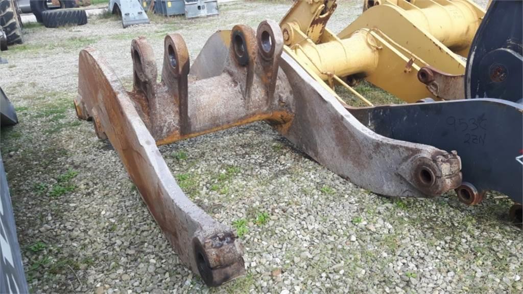 CAT 988B Alusta ja jousitus