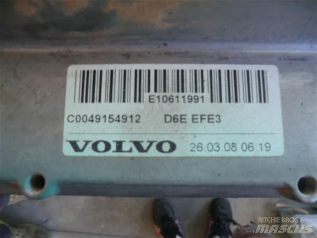 CAT 988H Alusta ja jousitus
