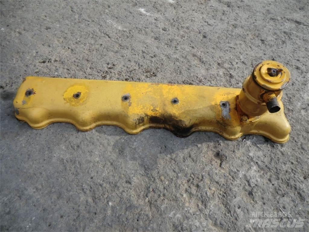 CAT D333 Moottorit