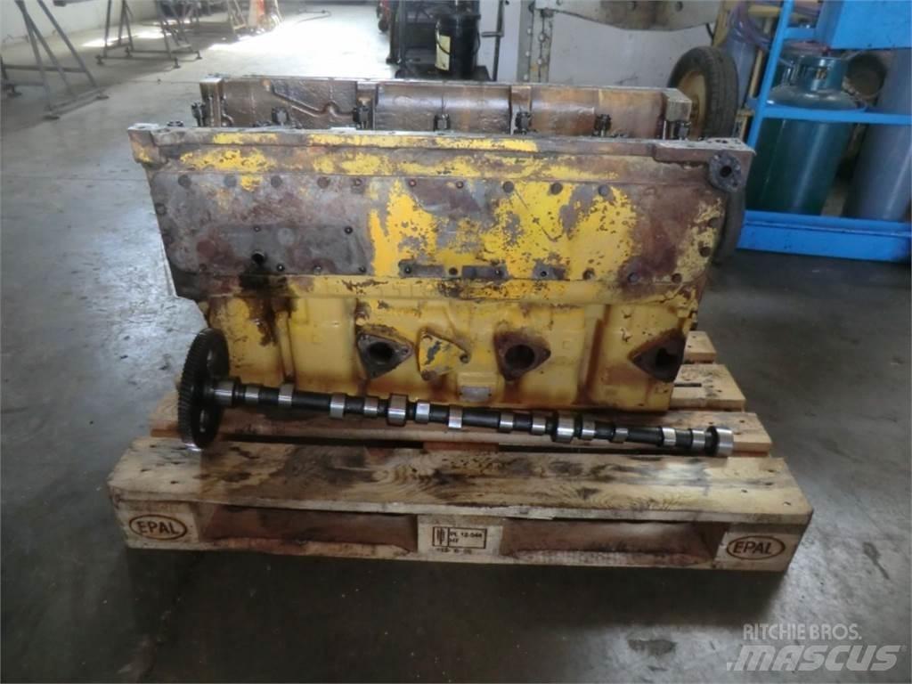 CAT D333 Moottorit
