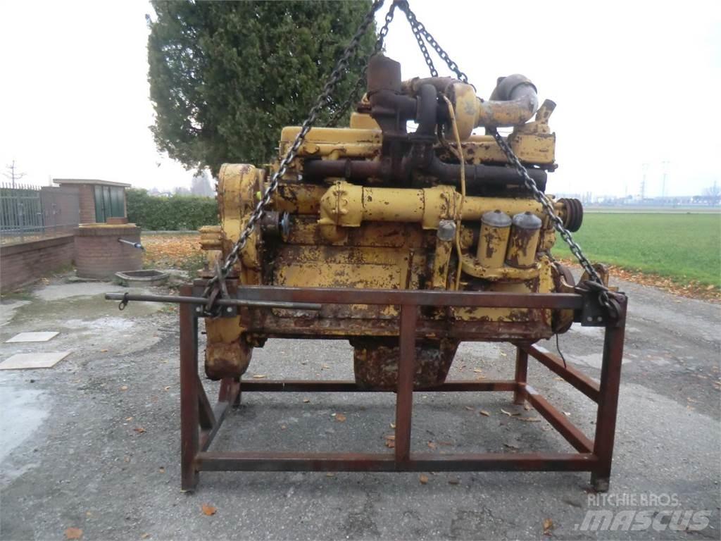 CAT D353 Moottorit