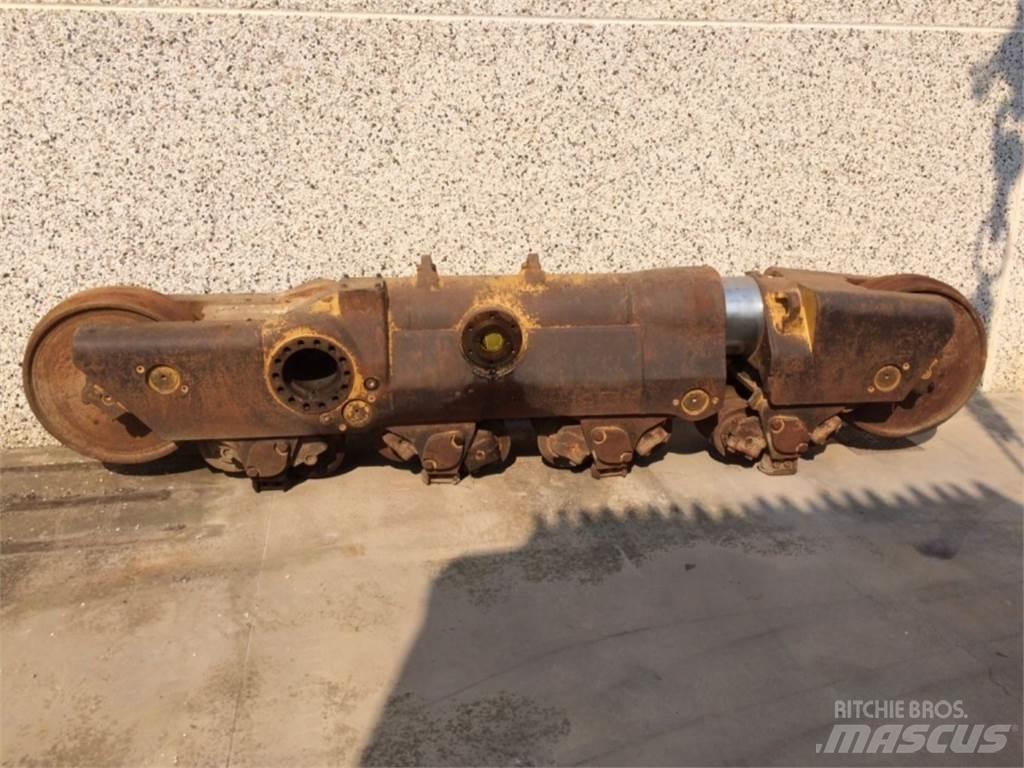 CAT  D8L Ketjut, telat ja alustat
