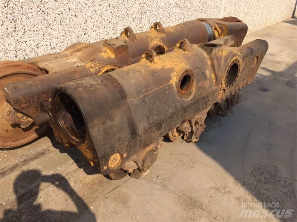 CAT  D8L Ketjut, telat ja alustat