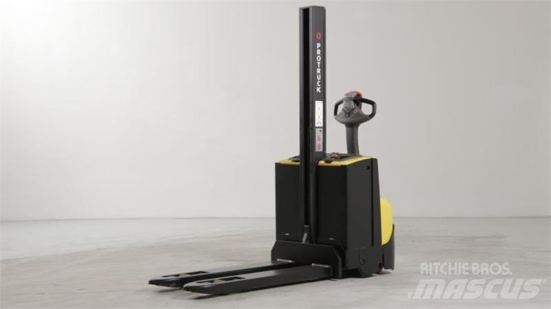 BT SWE080L Ajettavat pinoamisvaunut