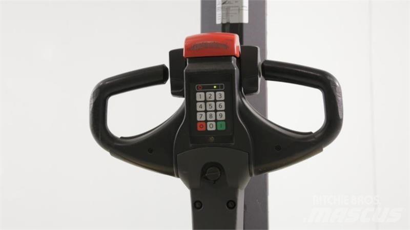BT SWE080L Ajettavat pinoamisvaunut