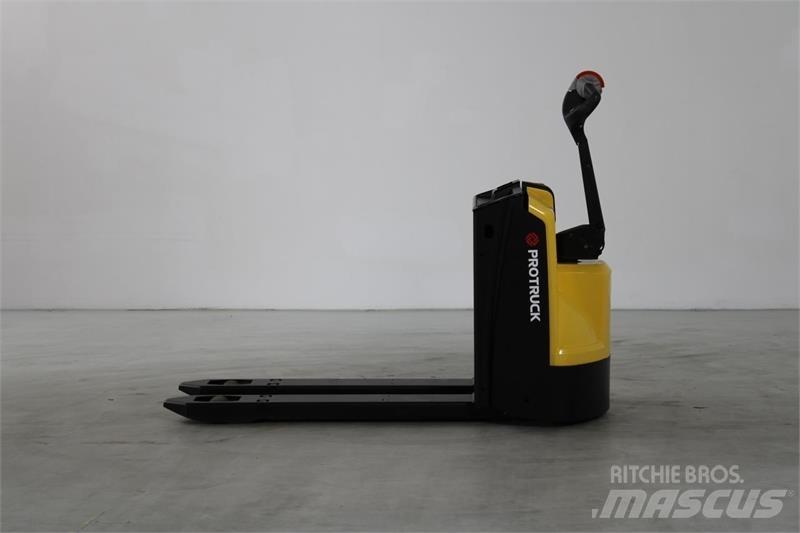 Hyster P1.6 Lavansiirtotrukit