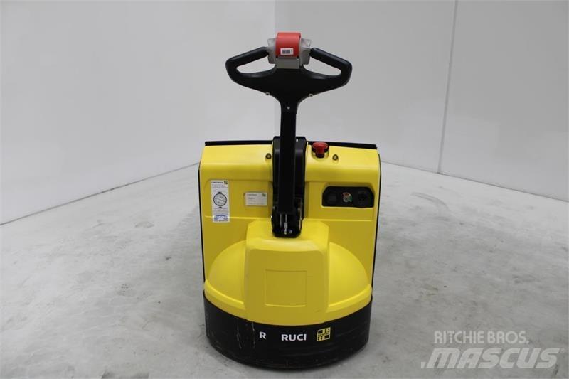 Hyster P1.6 Lavansiirtotrukit