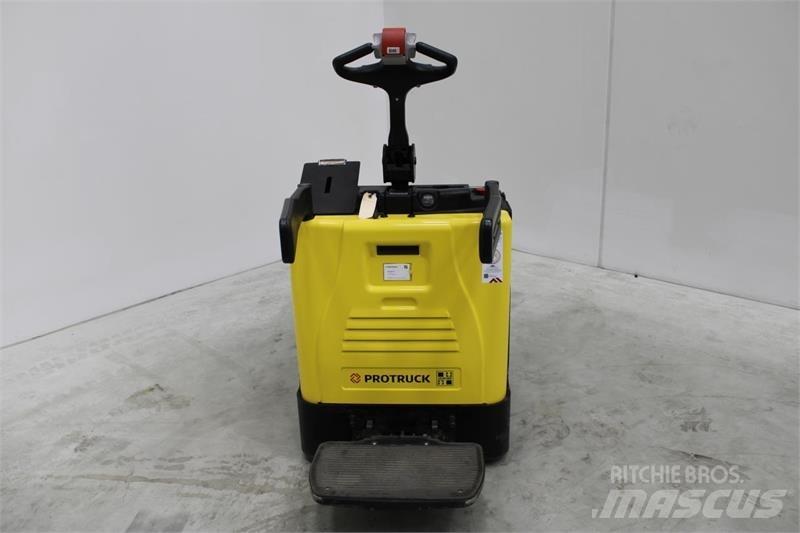 Hyster P2.0S Lavansiirtotrukit ajotasolla