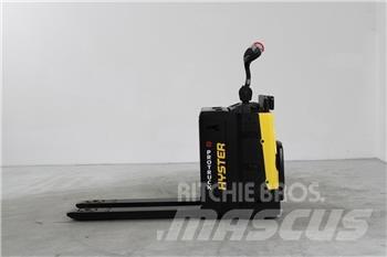 Hyster P2.0S Lavansiirtotrukit ajotasolla