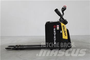 Hyster P2.0S Lavansiirtotrukit ajotasolla