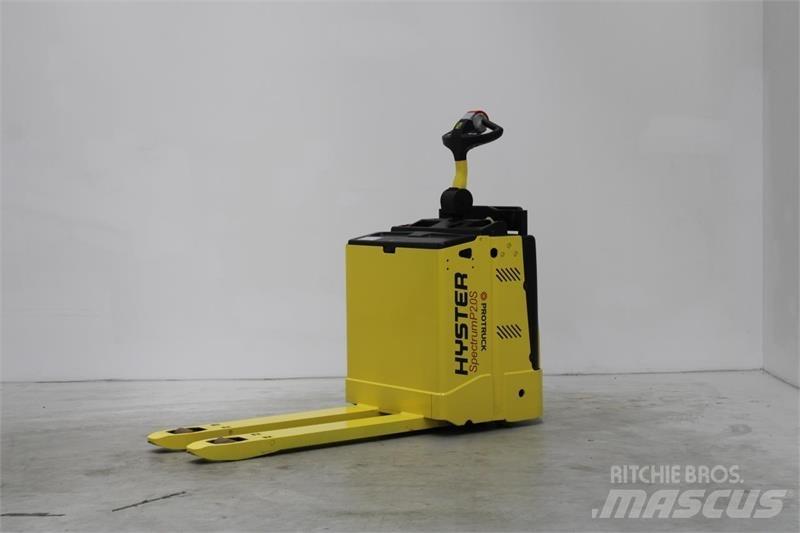 Hyster P2.0S Lavansiirtotrukit ajotasolla