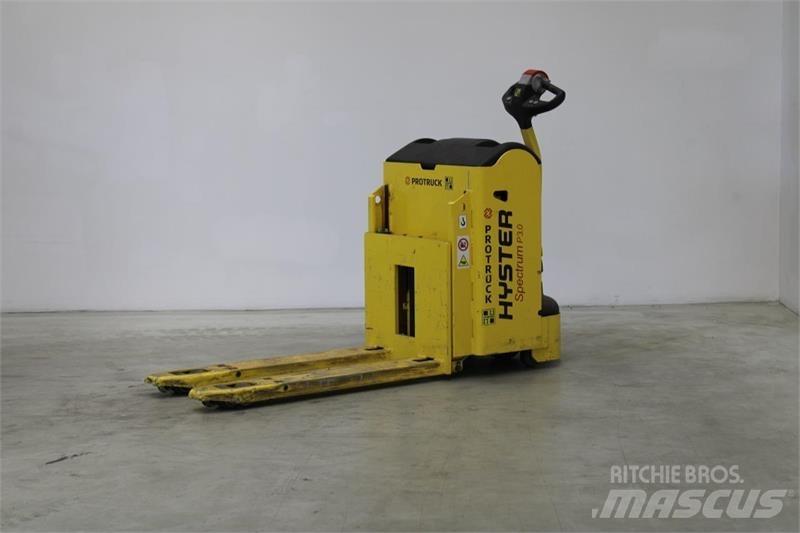 Hyster P3.0 Lavansiirtotrukit