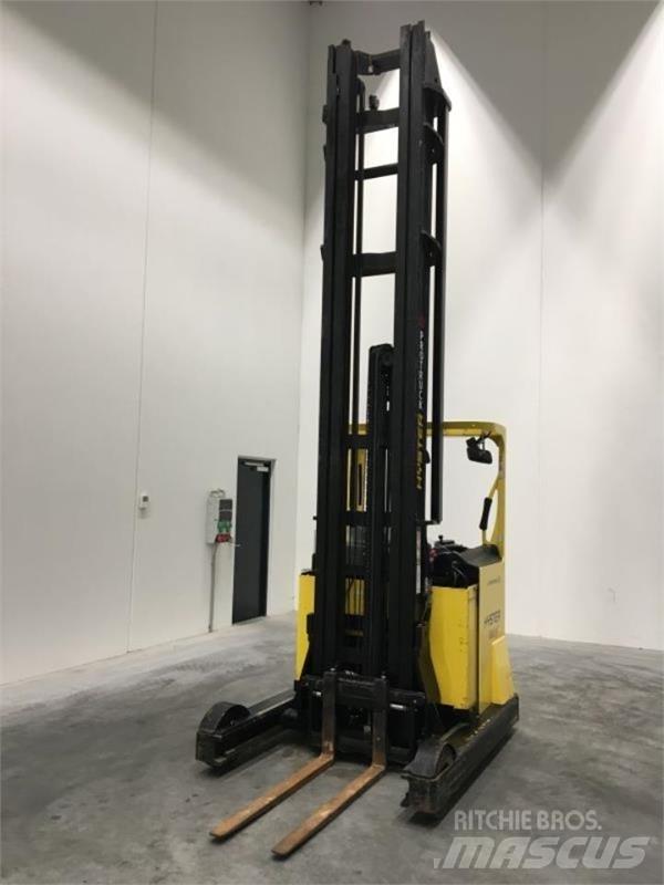 Hyster R2.0W Työntömastotrukit