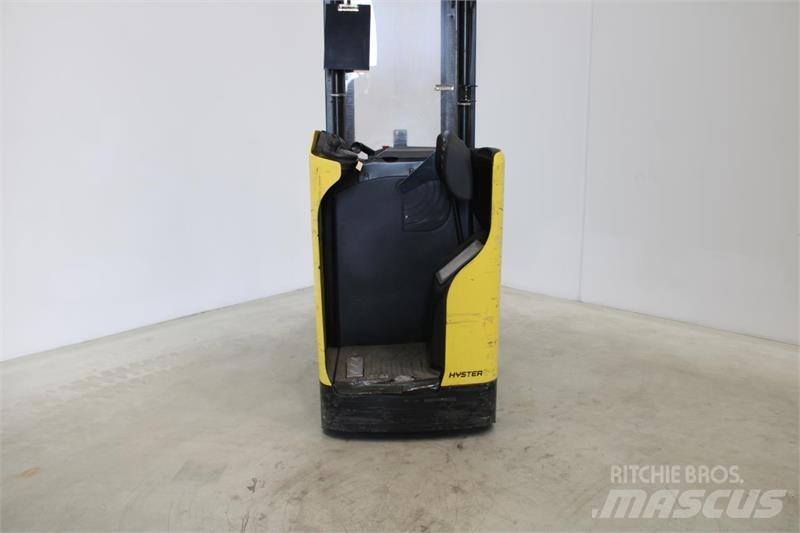 Hyster RS1.6 Ajettavat pinoamisvaunut
