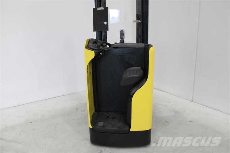 Hyster RS1.6 Ajettavat pinoamisvaunut