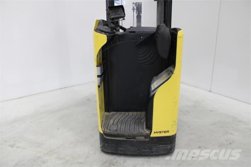 Hyster RS1.6 Ajettavat pinoamisvaunut