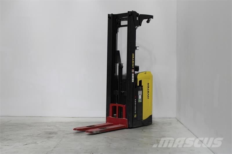 Hyster RS1.6 Ajettavat pinoamisvaunut