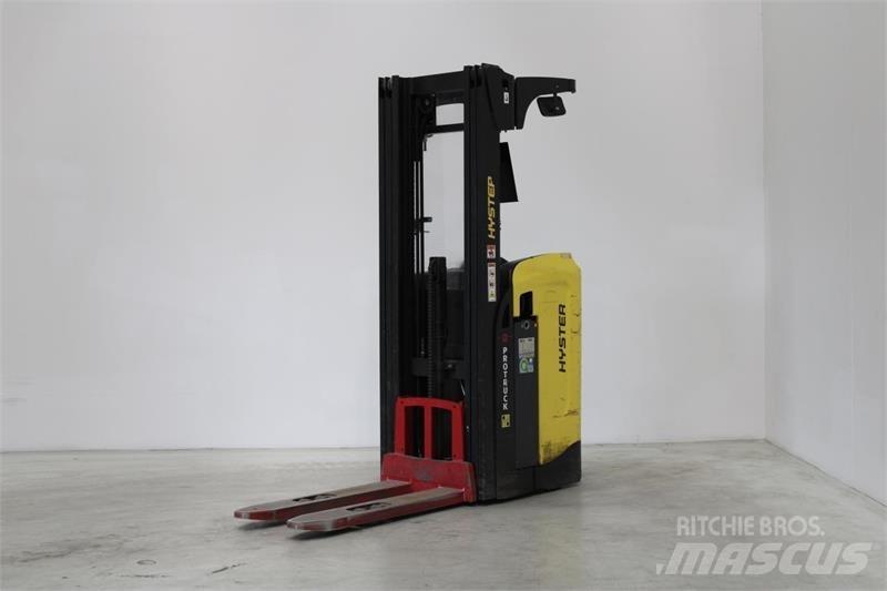 Hyster RS1.6 Ajettavat pinoamisvaunut