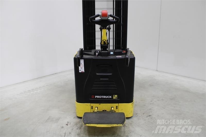 Hyster S1.5S Ajettavat pinoamisvaunut