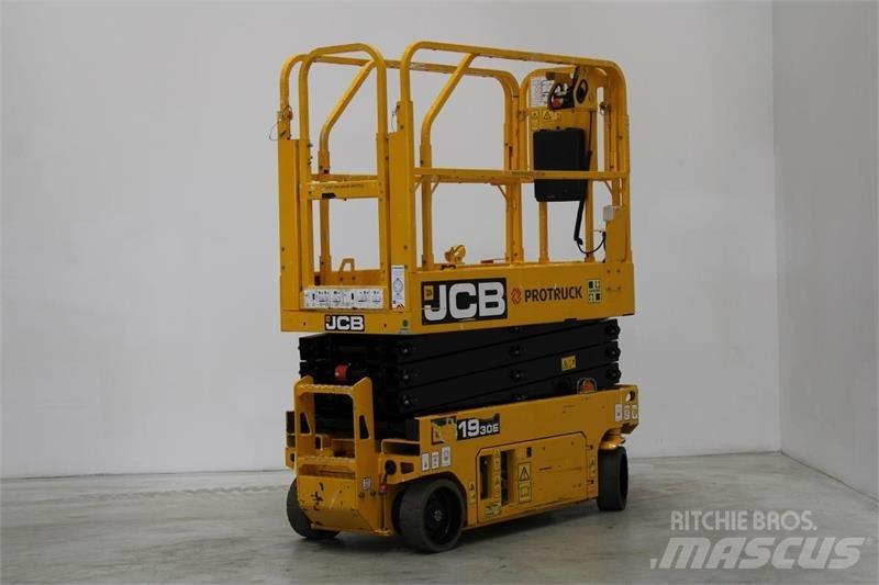 JCB S1930E Saksilavat