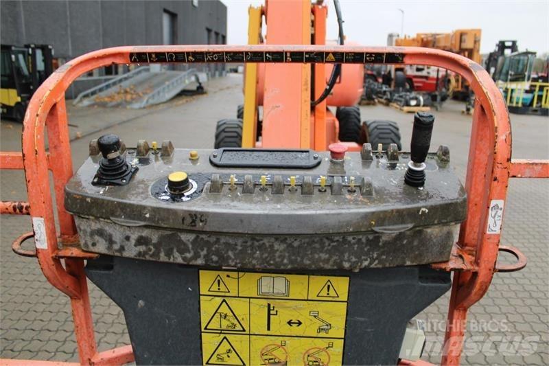 JLG 800AJ Kuukulkijat