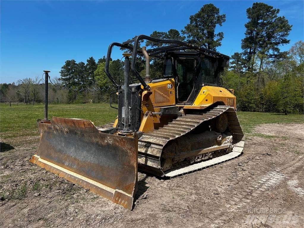 CAT D5 Telaketjupuskutraktorit