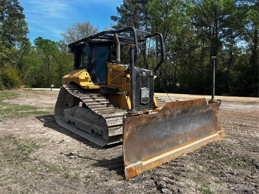 CAT D5 Telaketjupuskutraktorit