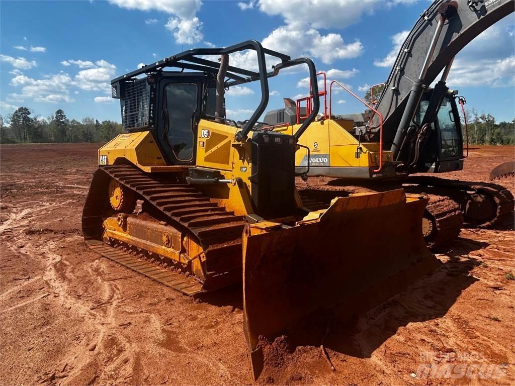 CAT D5 Telaketjupuskutraktorit