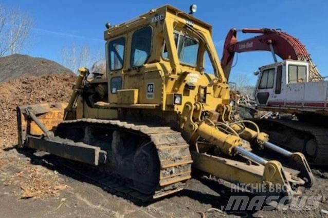 CAT D8 Telaketjupuskutraktorit