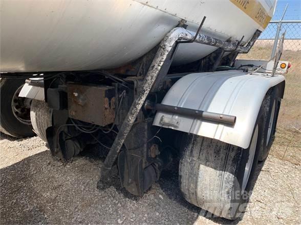 Etnyre STEEL 7,500 Säiliöpuoliperävaunut