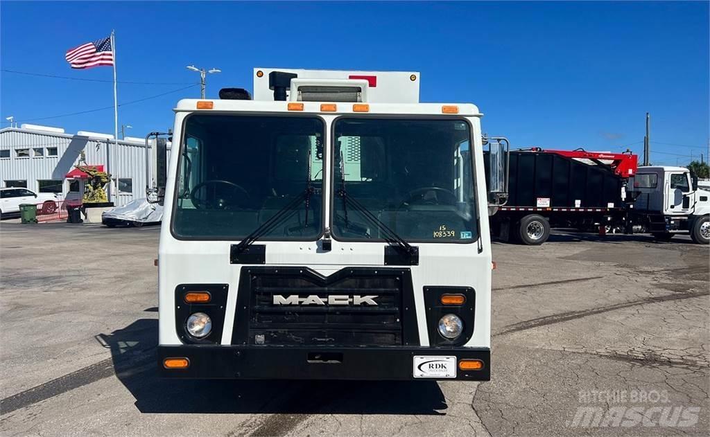 Mack LEU613 Jäteautot