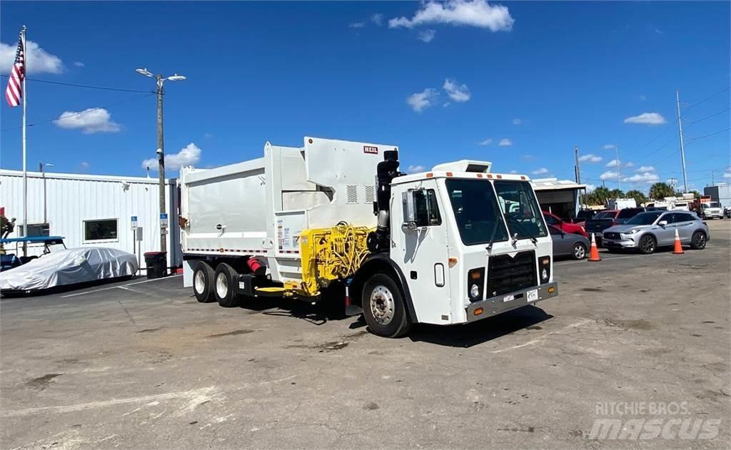 Mack LEU613 Jäteautot