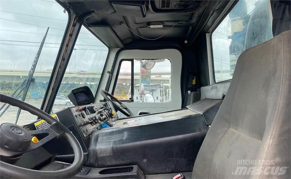 Mack LEU613 Jäteautot