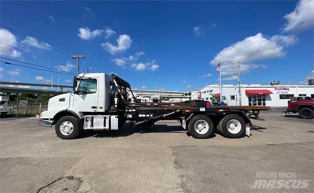 Volvo VHD64 Vaihtolava-autot