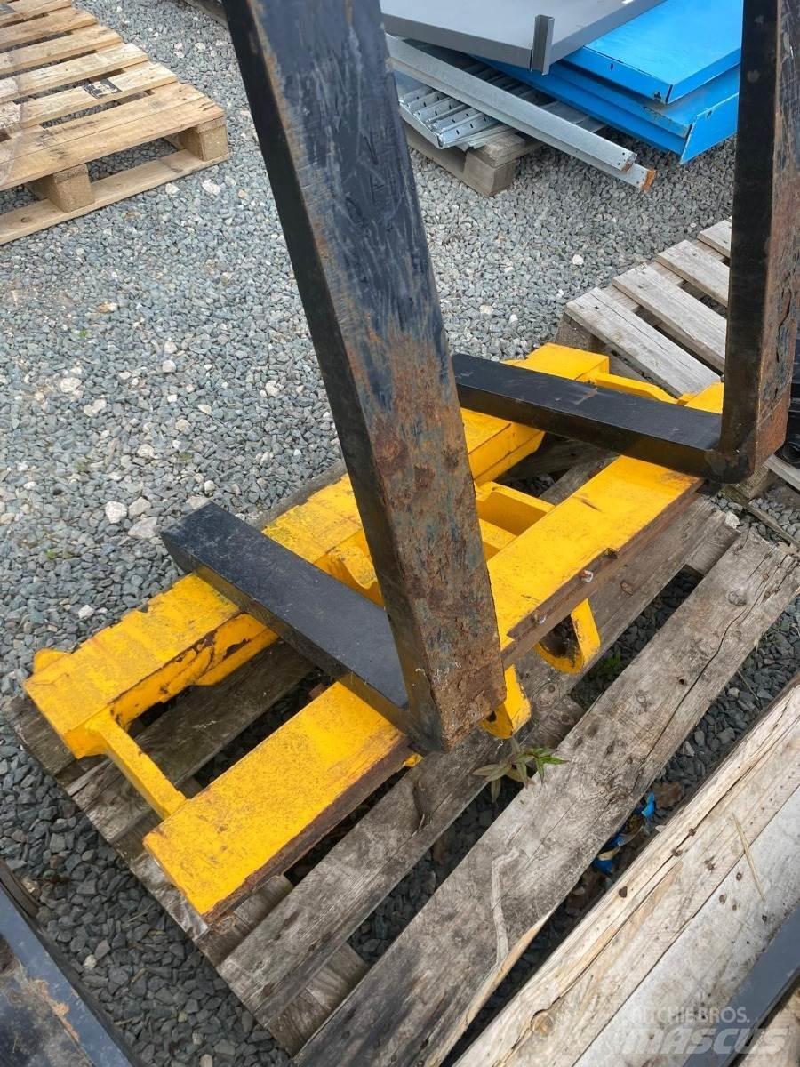 JCB  Maatalouskurottajat