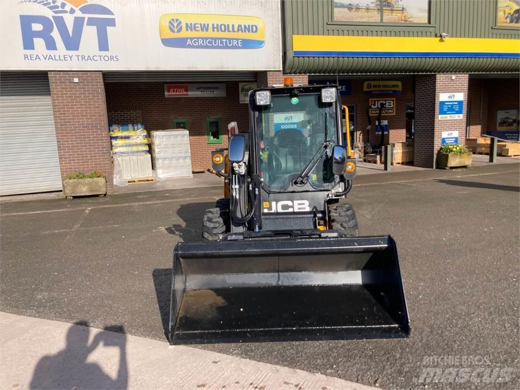 JCB 155 Maatalouskurottajat