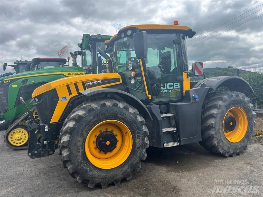 JCB 4220 Muut karjatalouskoneet ja lisävarusteet