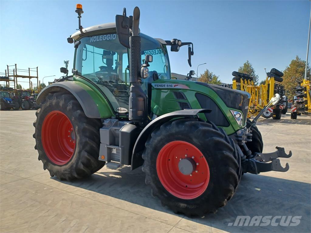 Fendt 516 S4 Traktorit
