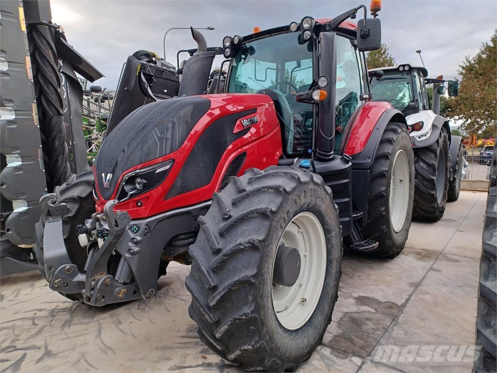 Valtra T 214 Traktorit