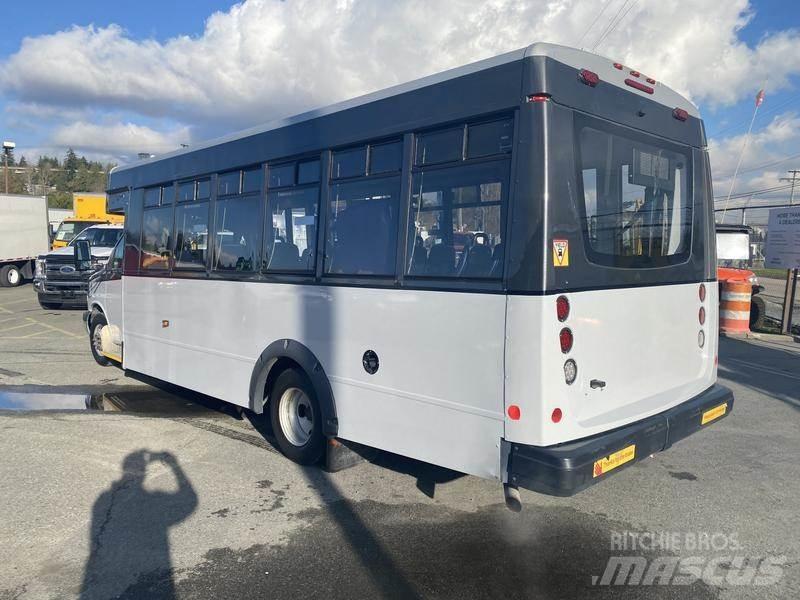 Chevrolet Express Minibussit