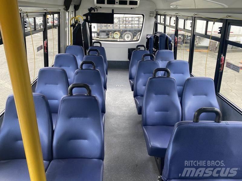 Chevrolet Express Minibussit