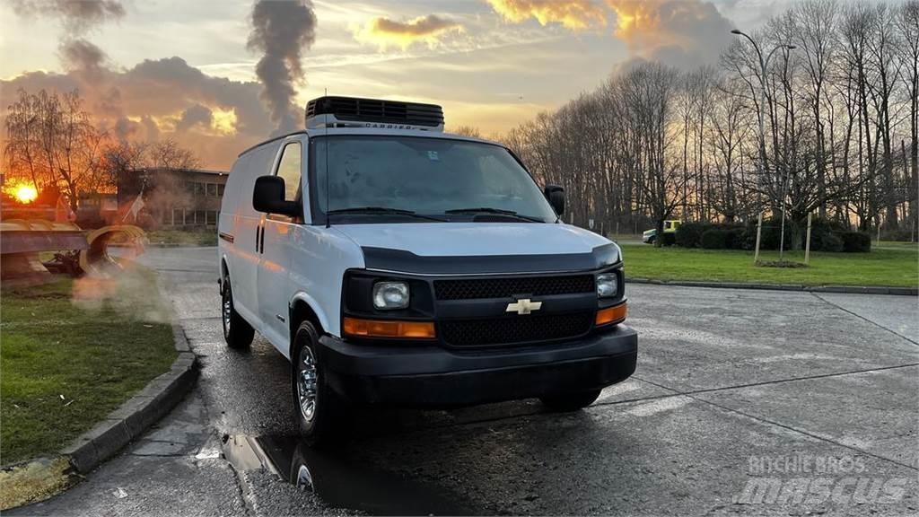 Chevrolet Express Pakettiautot