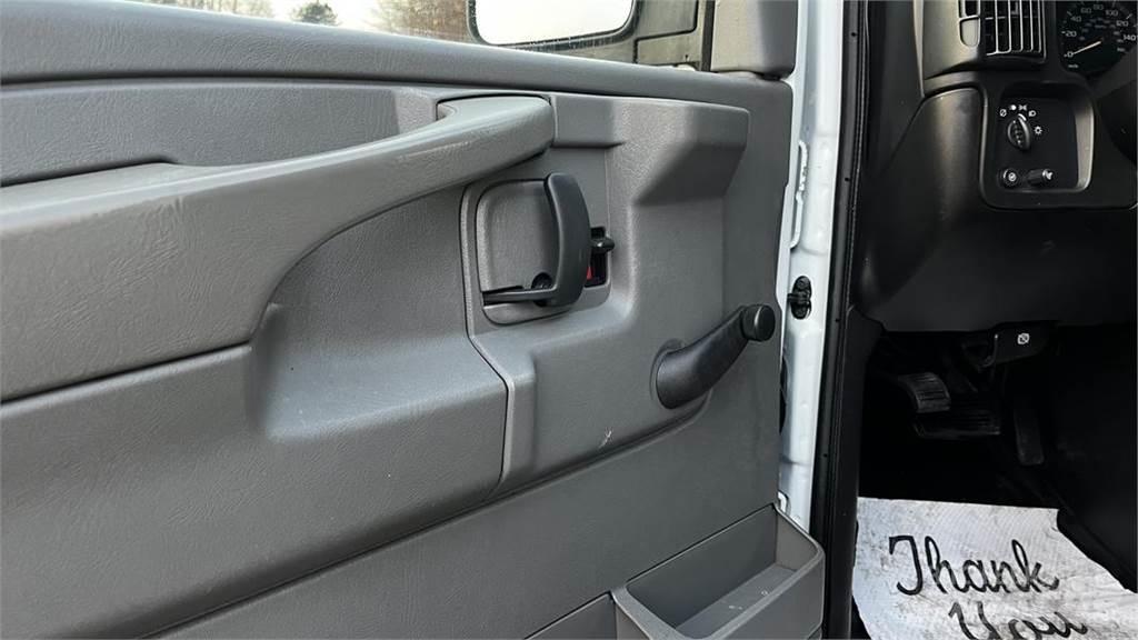 Chevrolet Express Pakettiautot