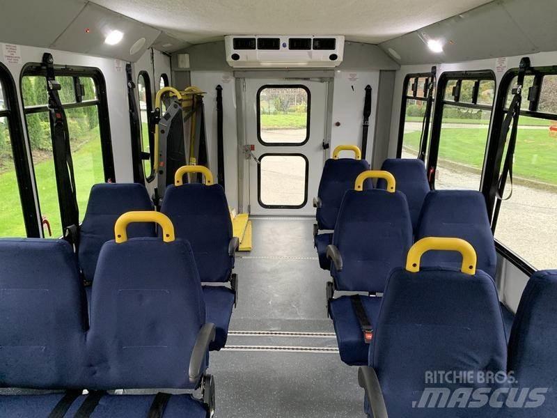 Chevrolet Express Minibussit