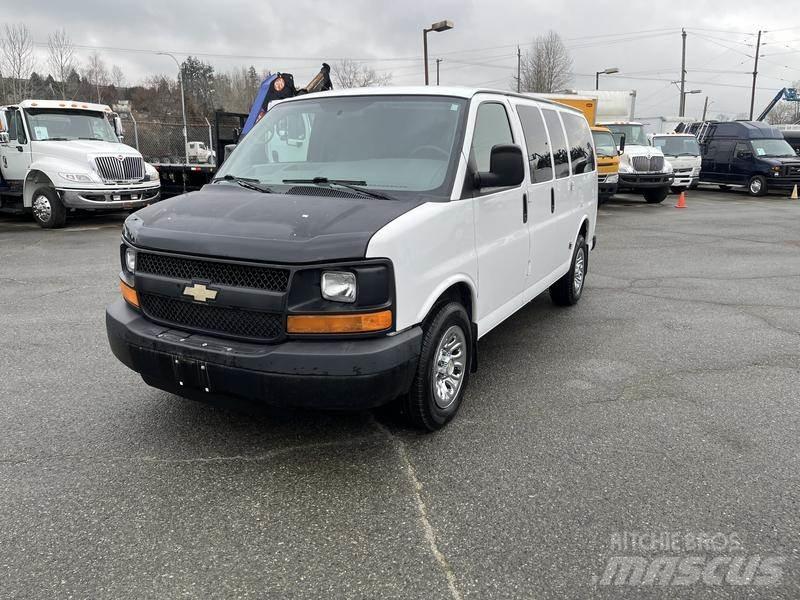 Chevrolet Express Pakettiautot