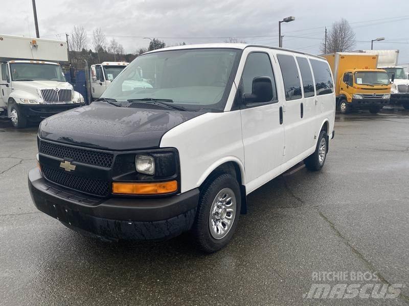 Chevrolet Express Pakettiautot