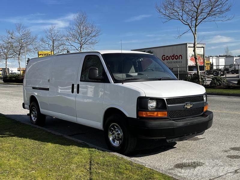Chevrolet Express Pakettiautot
