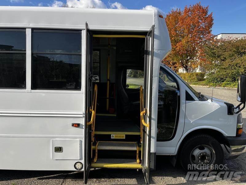 Chevrolet Express Minibussit