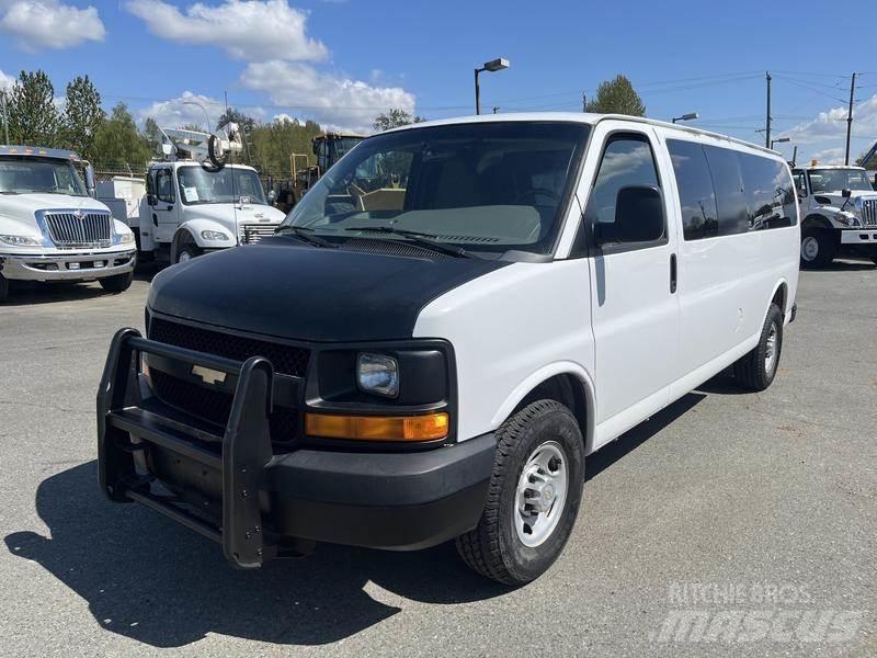 Chevrolet Express Pakettiautot