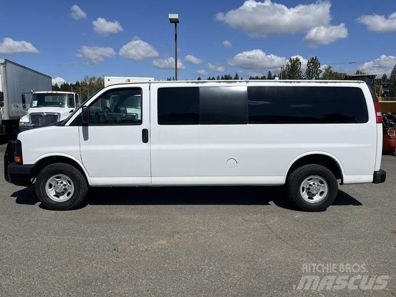 Chevrolet Express Pakettiautot